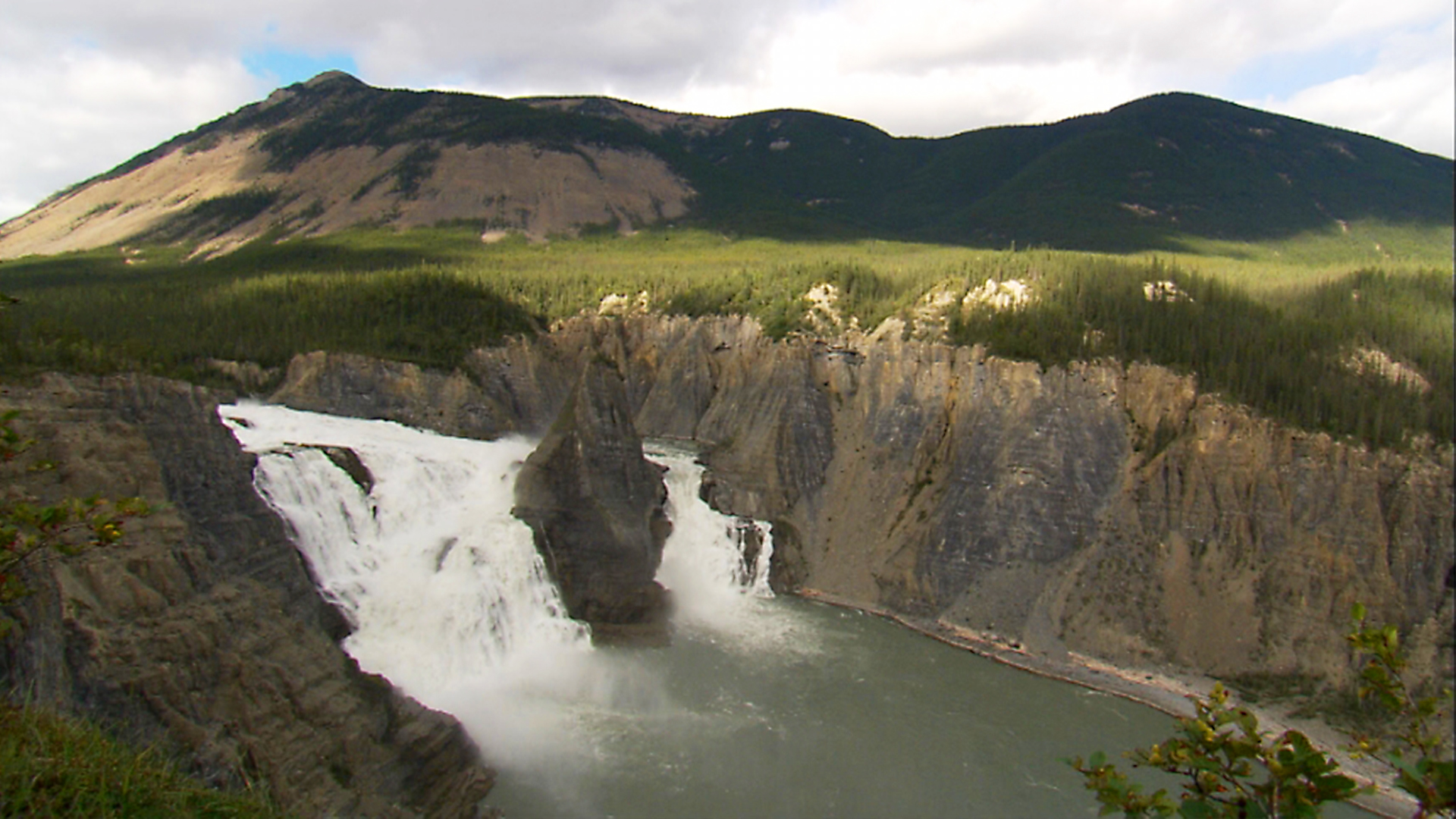 A Park for All Seasons - S2E5 - Nahanni