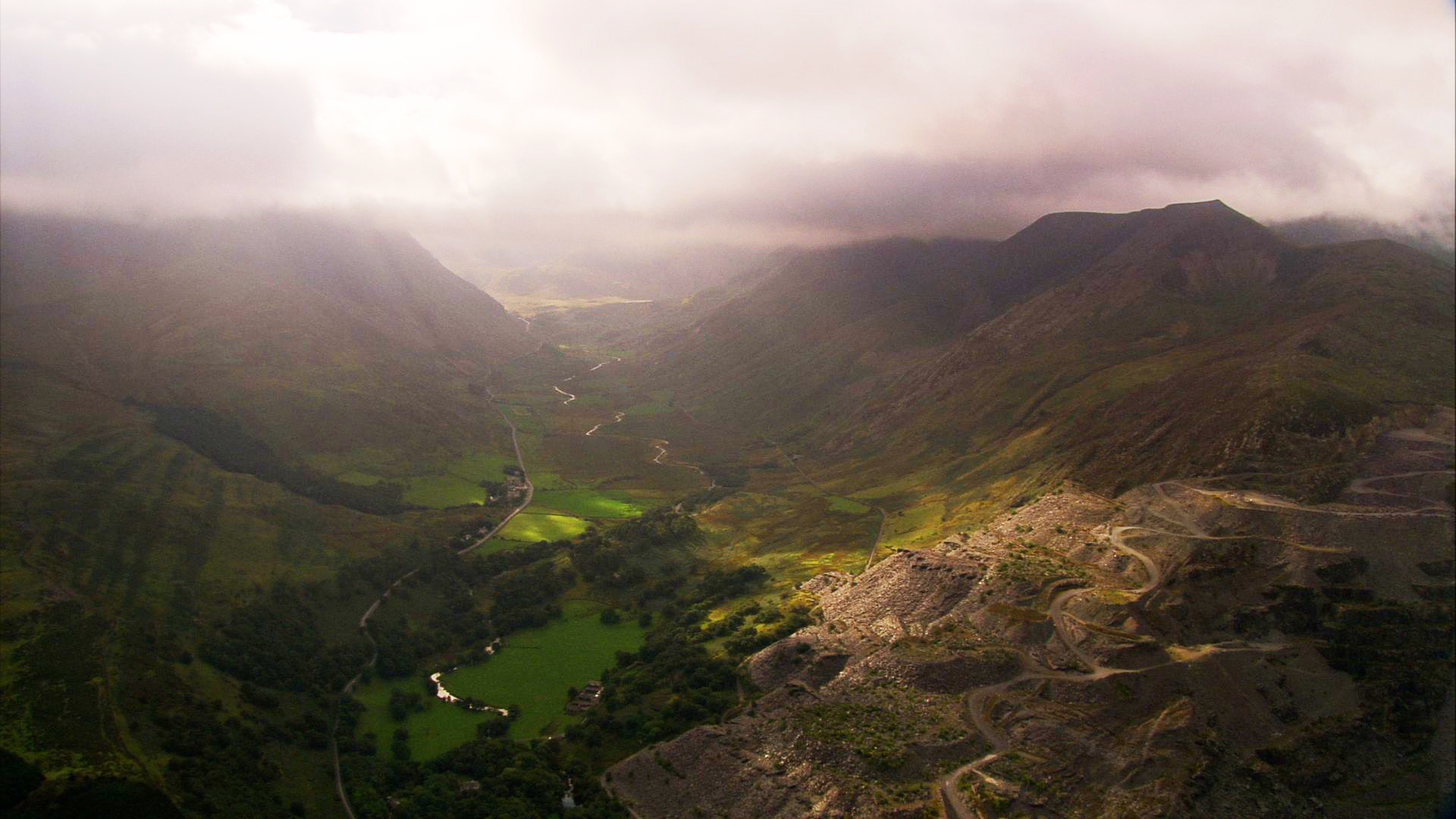 The World From Above: British Isles  - E5 - Wales – Ruthin to MT Snowden