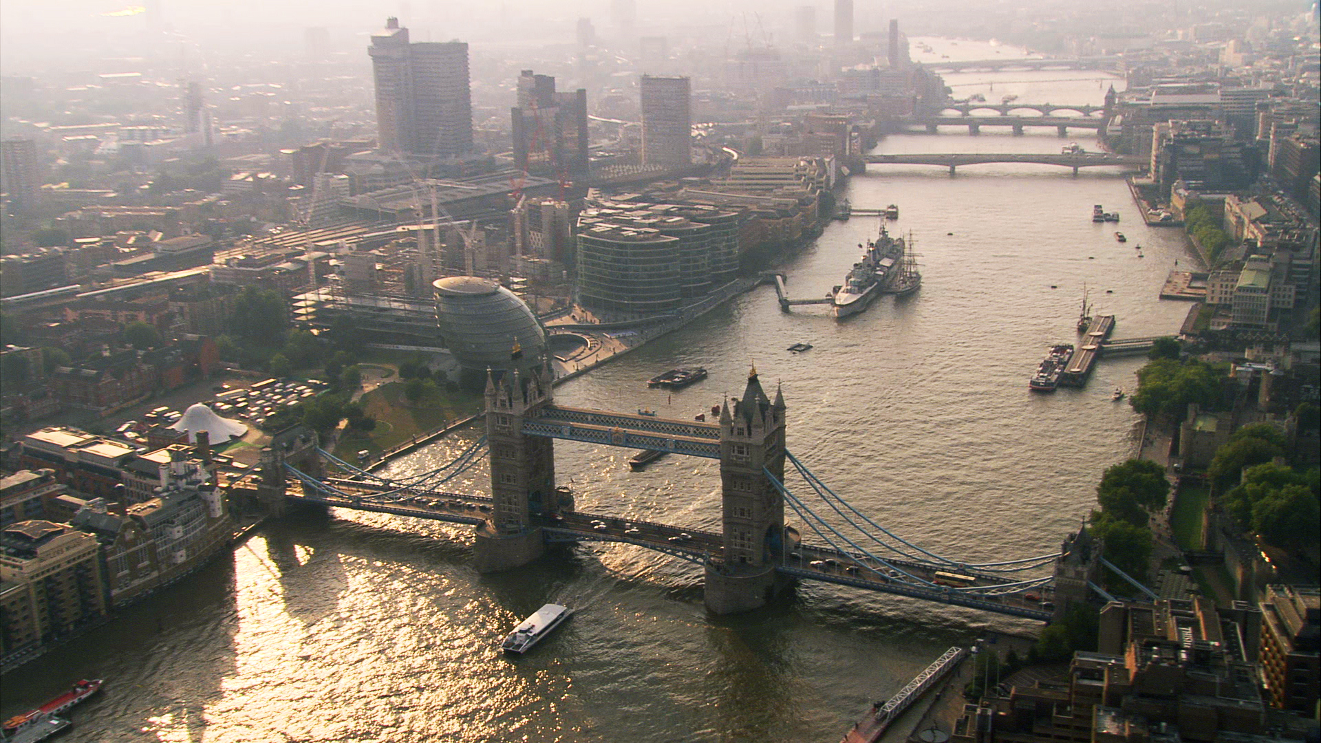 The World From Above: British Isles  - E8 - England - From Tilbury to Westminster