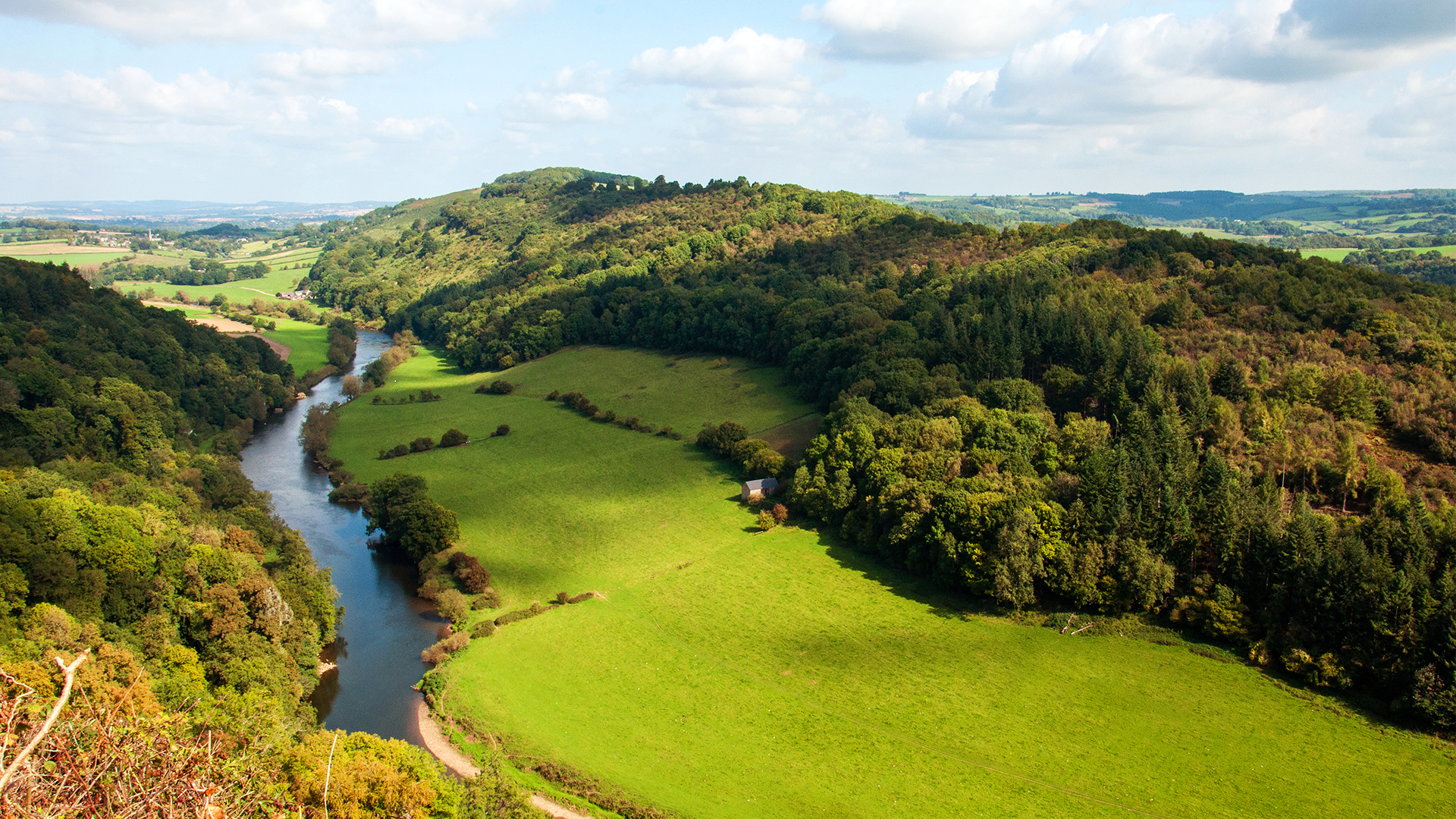 The World From Above: British Isles  - E26 - England - Symonds Yat to Dee Estuary