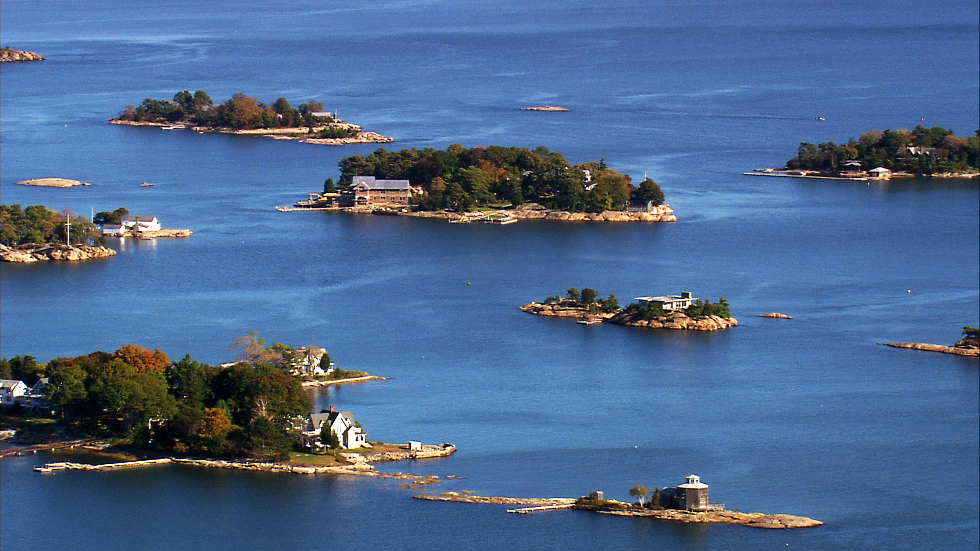 The World From Above: United States  - E33 - Connecticut - Lime Rock Park to Faulkner’s Lighthouse